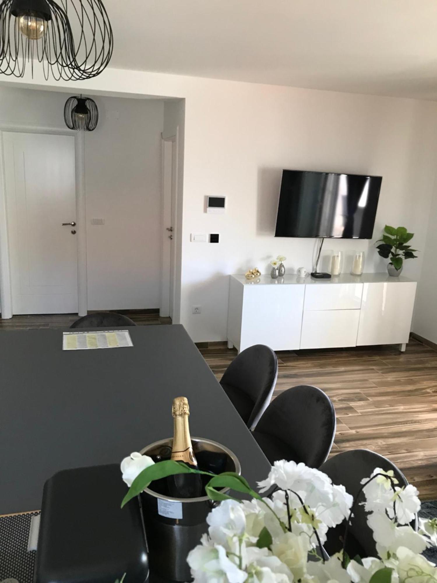 Seven Apartmán Vir